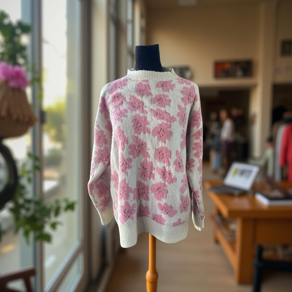 FRNCH Pink Floral Sweater size S/M YT12